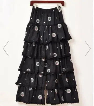 Meridian 플라워 자수 프릴 팬츠 블랙 택 포함