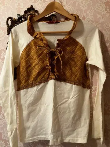 PINK HOUSE 긴팔 크롭 상의