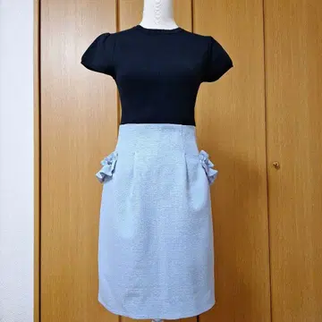 MIIA 새상품급 니트 절개 원피스 블랙 블루 프릴 무릎 기장