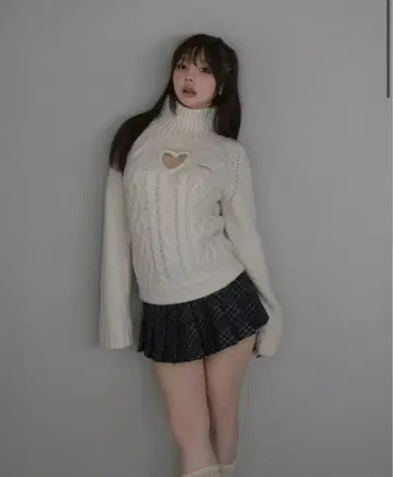 andmary Mary heart knit tops ivory