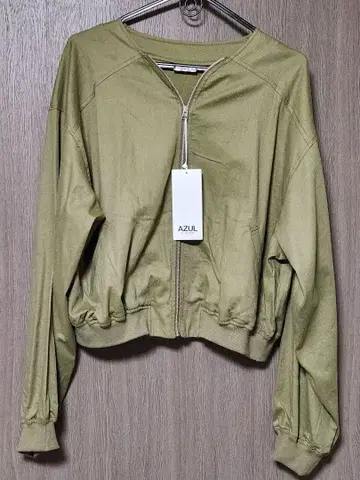 AZUL 올리브 그린 집업 자켓