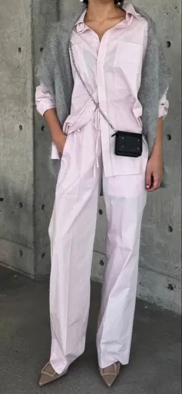 [1회 착용 택 보관 있음] Chaos 걸 프렌드 셔츠 핑크 스트라이프