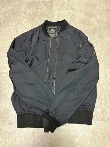 ALPHA INDUSTRIES MA-1 L 블랙