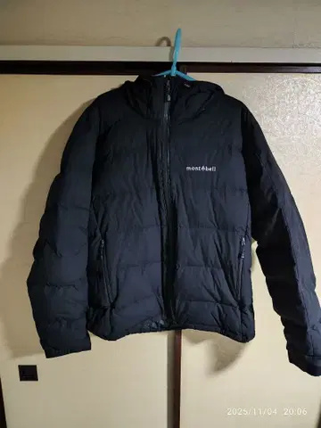 몽벨 파마 로스트 라이트 다운 후드티 블랙