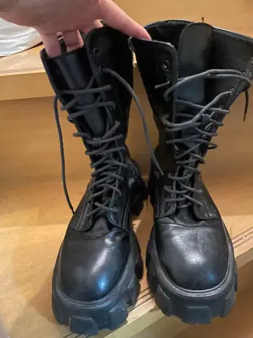 culttokyo 블랙 가죽 부츠