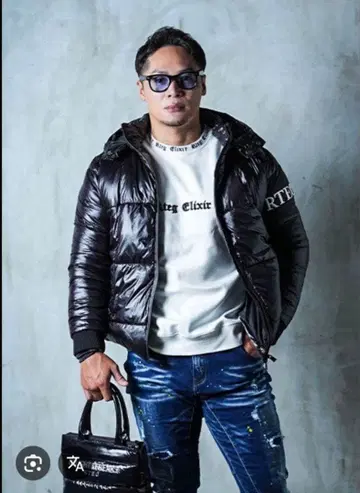 RTEG 블랙 다운 자켓 아담스 저글러