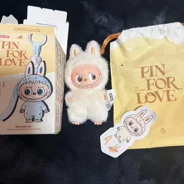 [정품] [A] THE MONSTERS PIN FOR LOVE