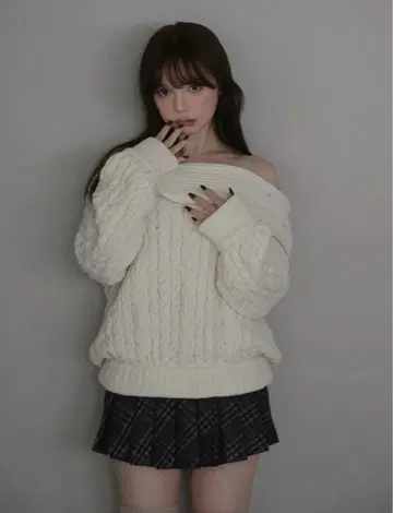 andmary Kiki 케이블 루즈 니트 아이보리