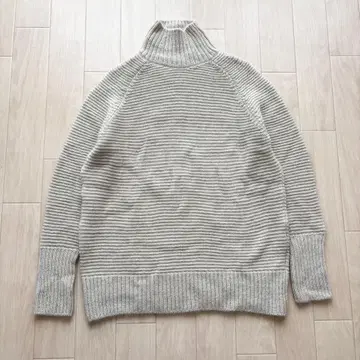 마르티니크 모헤어 실크 하이넥 니트