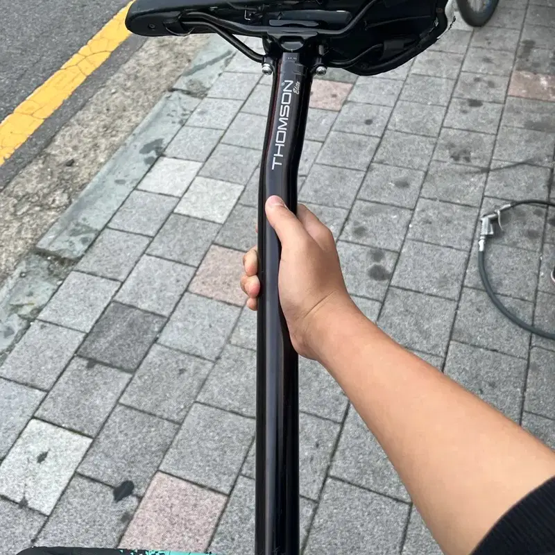 탐슨 엘리트 셋백+오레오 안장(택거/가격포기급 급처)