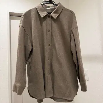 [ UNIQLO ] 베이지 브라운 플리스풍 자켓 셔츠