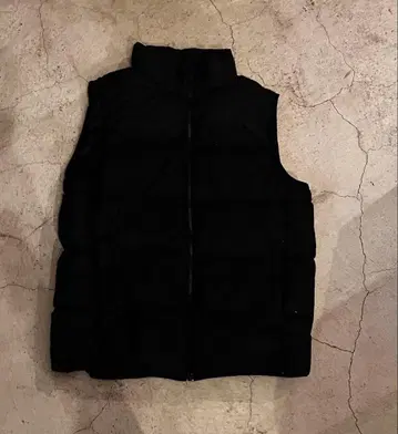 유니클로 울트라 라이트 다운 베스트 사이즈 XL