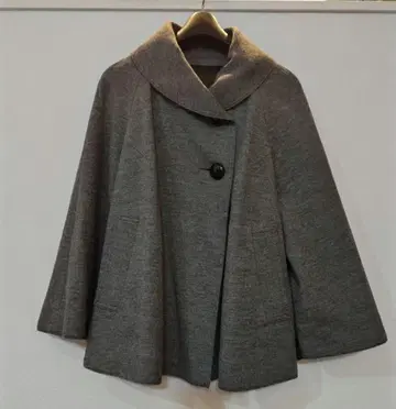 [ UNTITLED ] 그레이 케이프 코트 버튼 포함