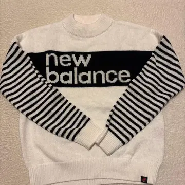 뉴발란스 스트라이프 니트 스웨터