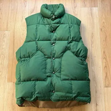 BEAMS PLUS 트리플 네임 다운 자켓