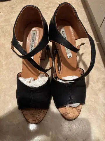 ALBERTO FERMANI 블랙 가죽 샌들 37