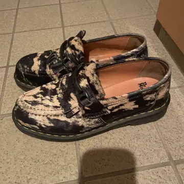 Dr. Martens 퍼 스타일 로퍼