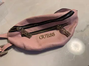GUESS 핑크 웨스트 파우치