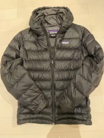 파타고니아 하이로프트 다운 후디 XS 블랙 인기 모델 다운 스웨터