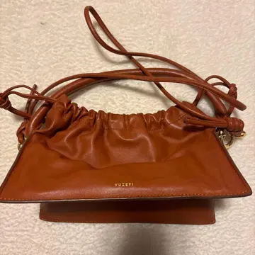 YUZEFI 브라운 개더 숄더백