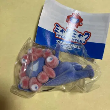 미야쿠미야쿠 플로키 피규어 누워있는 포즈