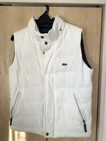 Lacoste 화이트 다운 베스트