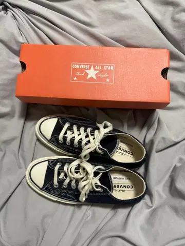 CONVERSE 척테일러 스니커즈