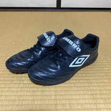 UMBRO FREAK'S STORE 별주 축구화 스니커즈 26.5