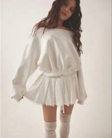 PELLICULE 페리큐어 트레이닝복 스커트 세트