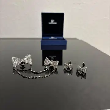 SWAROVSKI 스와로브스키 리본 귀찌 브로치