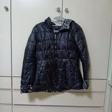 블랙 다운 자켓 레오파드 무늬 리버서블 자켓
