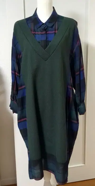 BLUE FRONCE 니트 절개 원피스