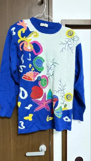 Vertu Gadin 자수 장식 긴팔 니트 스웨터