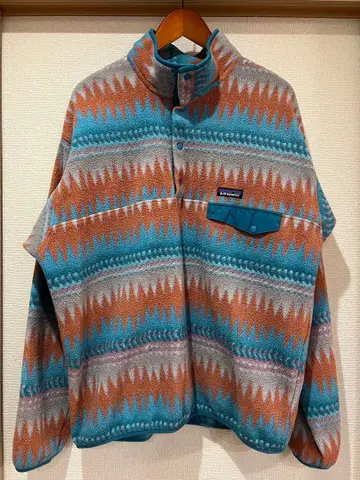 파타고니아 라이트웨이트 신틸라 스냅T 플리스 L 올 패턴 미네하하