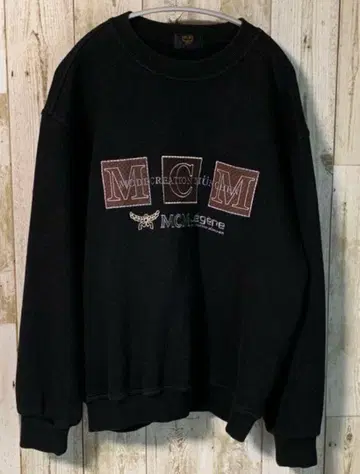 [ 구하기 어려움 ] MCM 로고 자수 블랙 트레이닝복