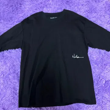 NARLYS 블랙 T셔츠