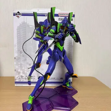 에반게리온 초호기 피규어