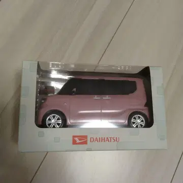 DAIHATSU Tanto 미니카 핑크