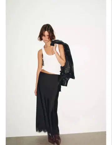 zara 새틴 레이스 미디 스커트 L 새상품급