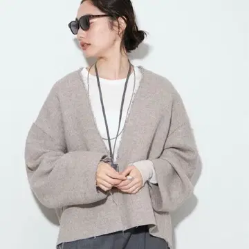 올풀림 가공 Plage [ R'IAM ] 실루엣 블라우스 베이지