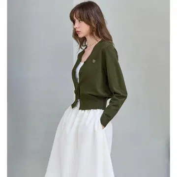 GENERAL IDEA 니트 가디건 카키 M 사이즈 새상품