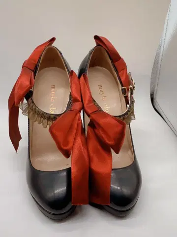 마이라 클래식 페트로치카 블랙 하이힐 펌프스 레드 리본 포함