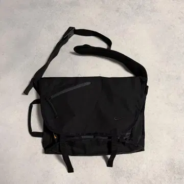 00s archive NIKE shoulder bag tech y2k