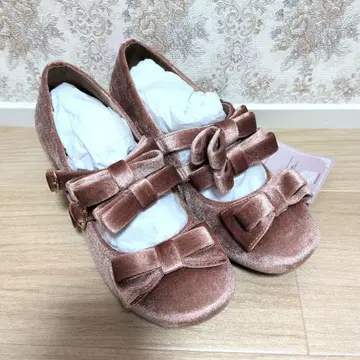 시마무라 미나카타 유이 펌프스