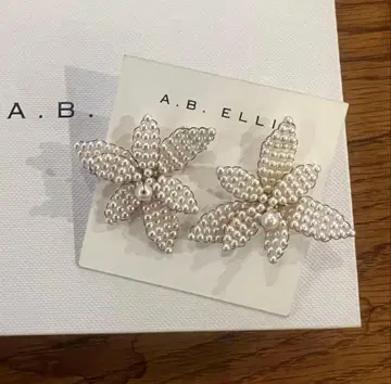 [ A.B. ELLIE ] HAYDEN STUD