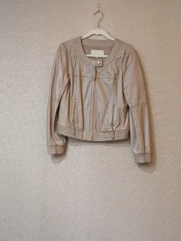 지금 계절에 딱 맞는 겉옷 NATURAL BEAUTY 가죽 자켓