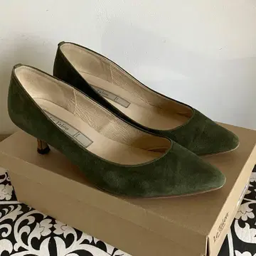 [ Le Talon ] 펌프스 올리브 그린
