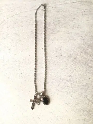 오닉스와 크로스 목걸이