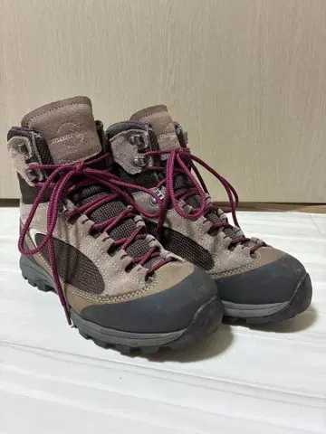 몽벨 하이컷 등산화 24.5cm