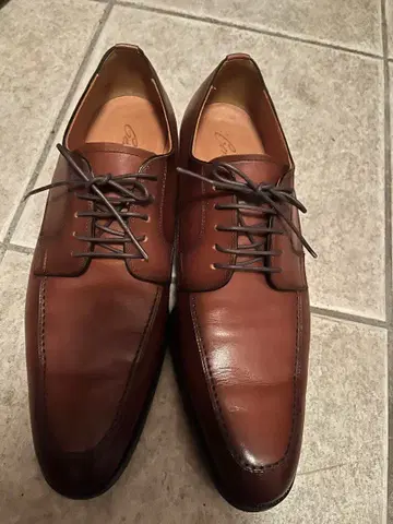 브라운 가죽 레이스업 슈즈